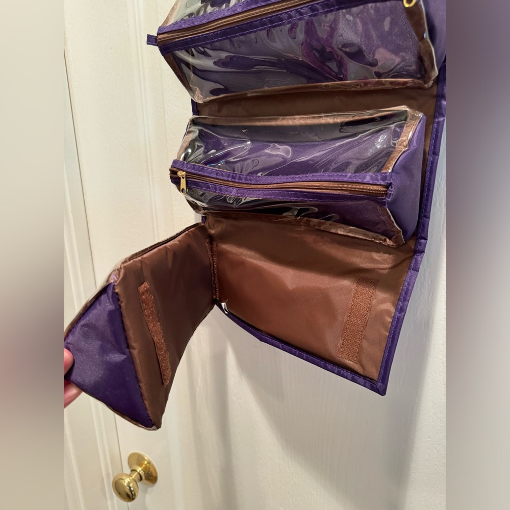 Joy travel bag in purple